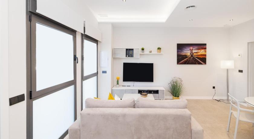 Apartamentos Turisticos Playa Marinsa Torre Del Mar Eksteriør billede